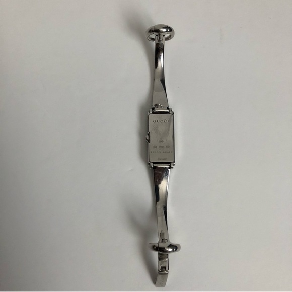 Authentic Gucci Horsebit Women's Watch (Needs Battery Replacement) - Picture 5 of 9